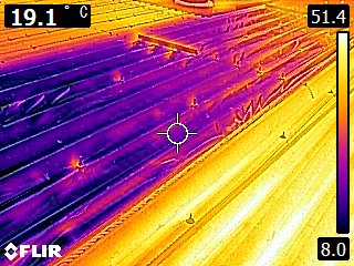 シート部分19.1℃　未施工部分51.4℃　